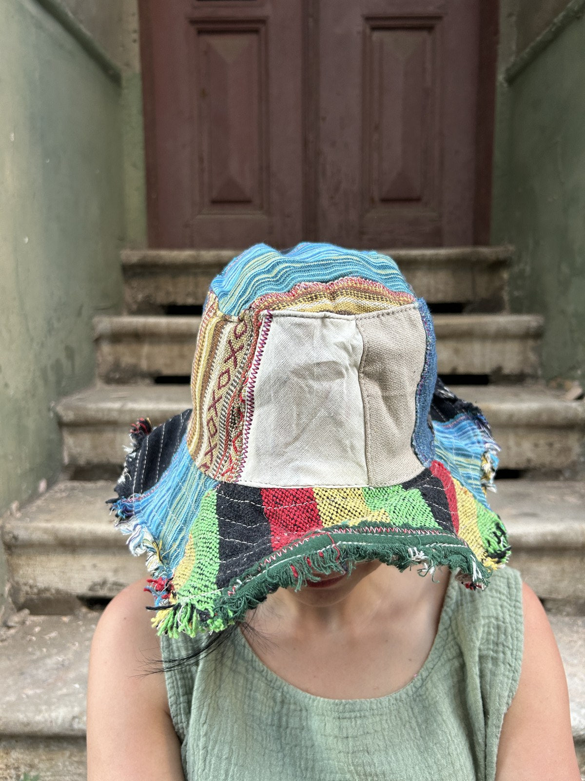 Unisex Nepal Pure Hemp mavi Bob Marley patchwork şapka, bohem tarzda, renkli kumaşlardan el yapımı.