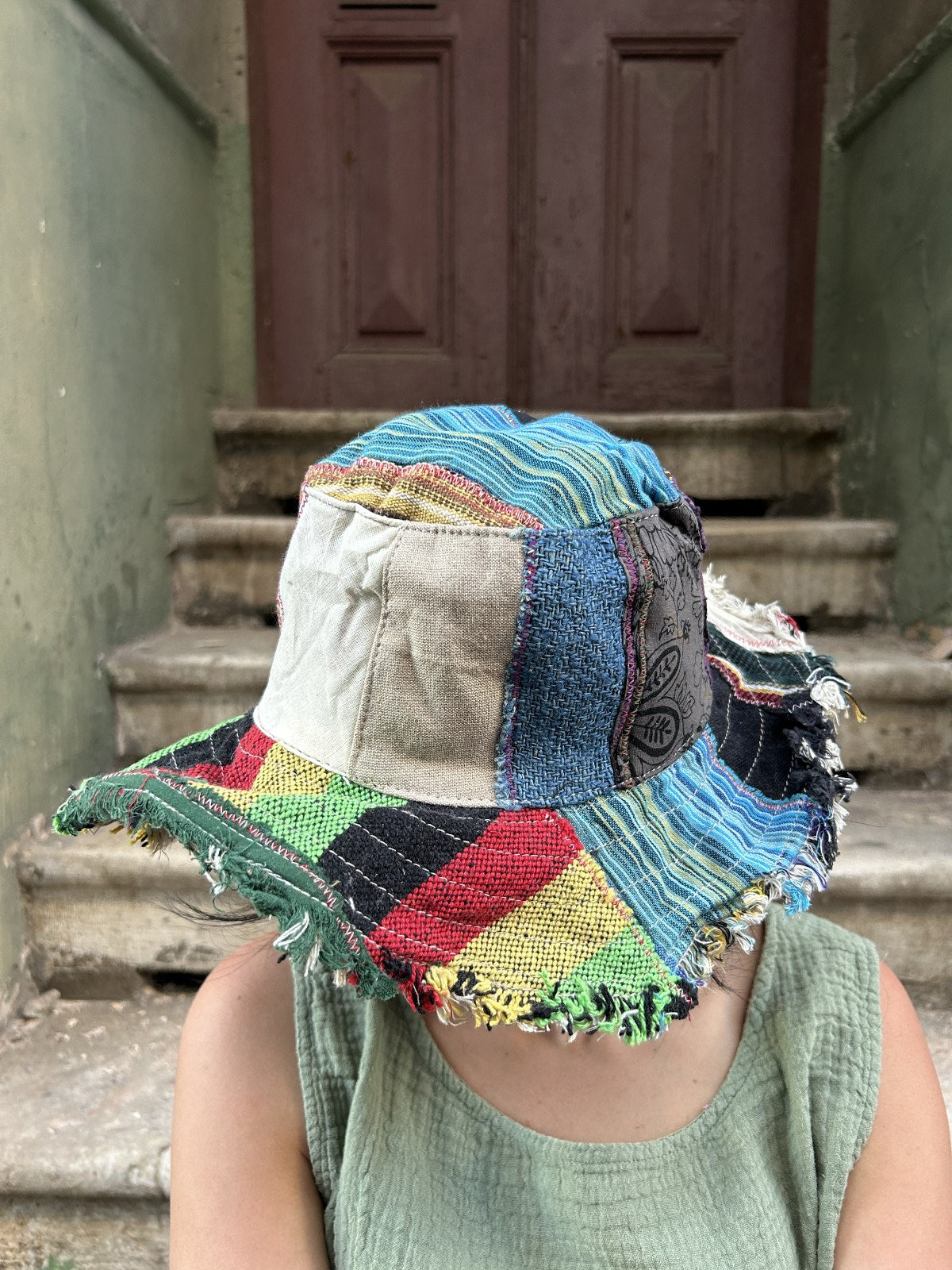 Unisex Nepal Pure Hemp mavi Bob Marley patchwork şapka, bohem tarzda, renkli kumaşlardan el yapımı.