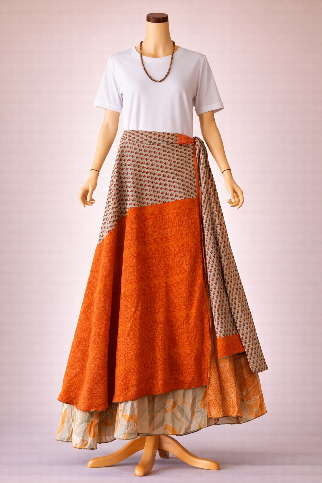 Çift Taraflı Bağlamalı İpek Etek – Turuncu Desenli (Nepal)