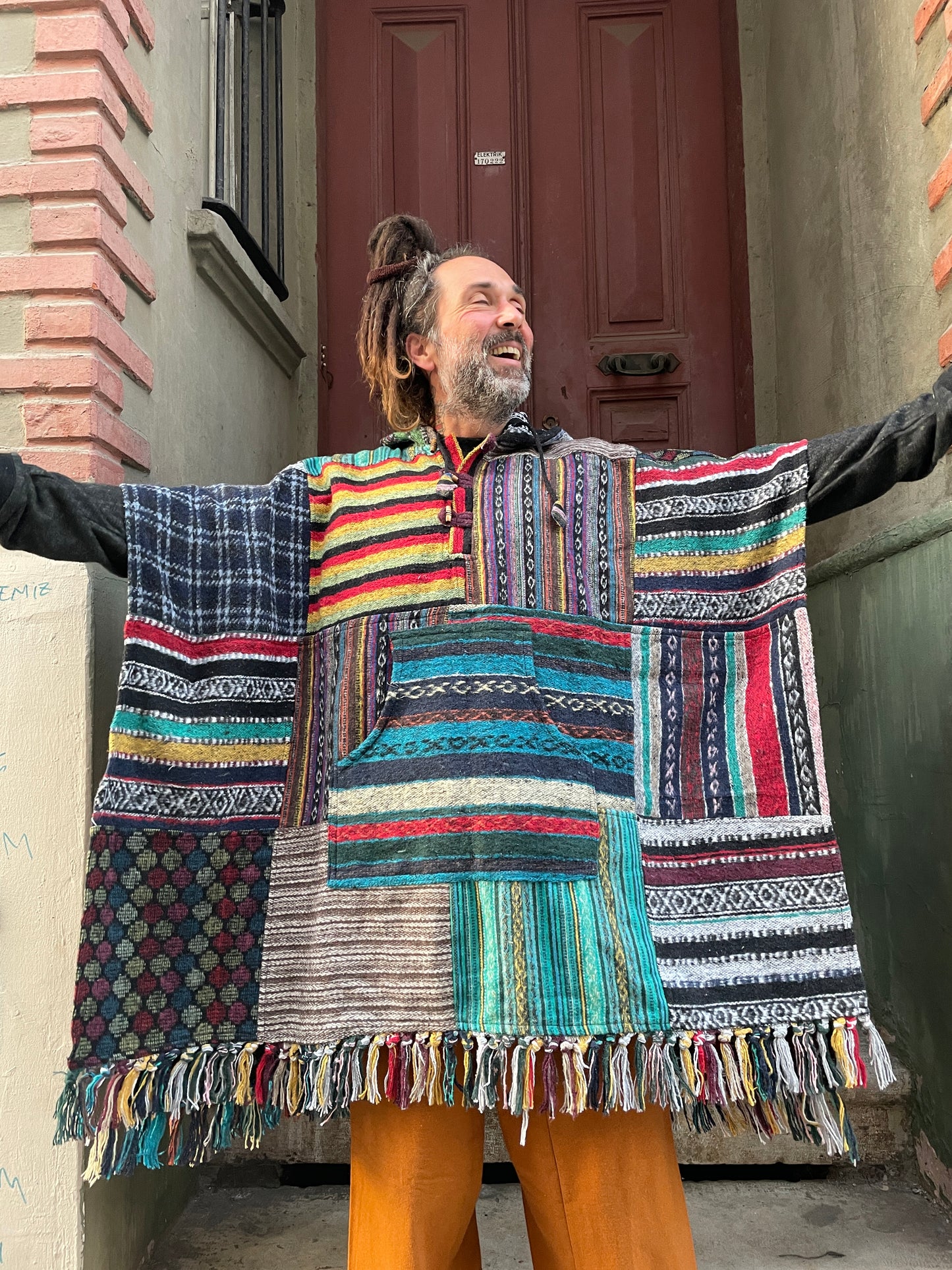 Yeni Yıl Kombin İndirimi Nepal Gheri Panço + Hemp Sırt Çantası