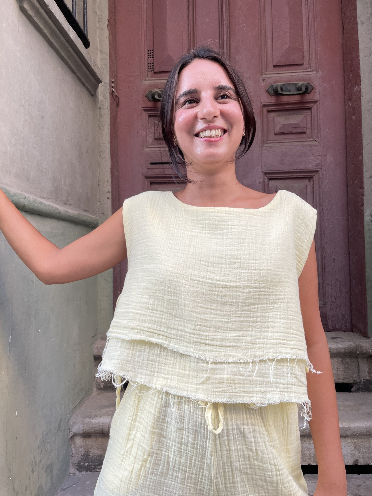 Bohem Müslin Kolsuz Crop Bluz – Sarı