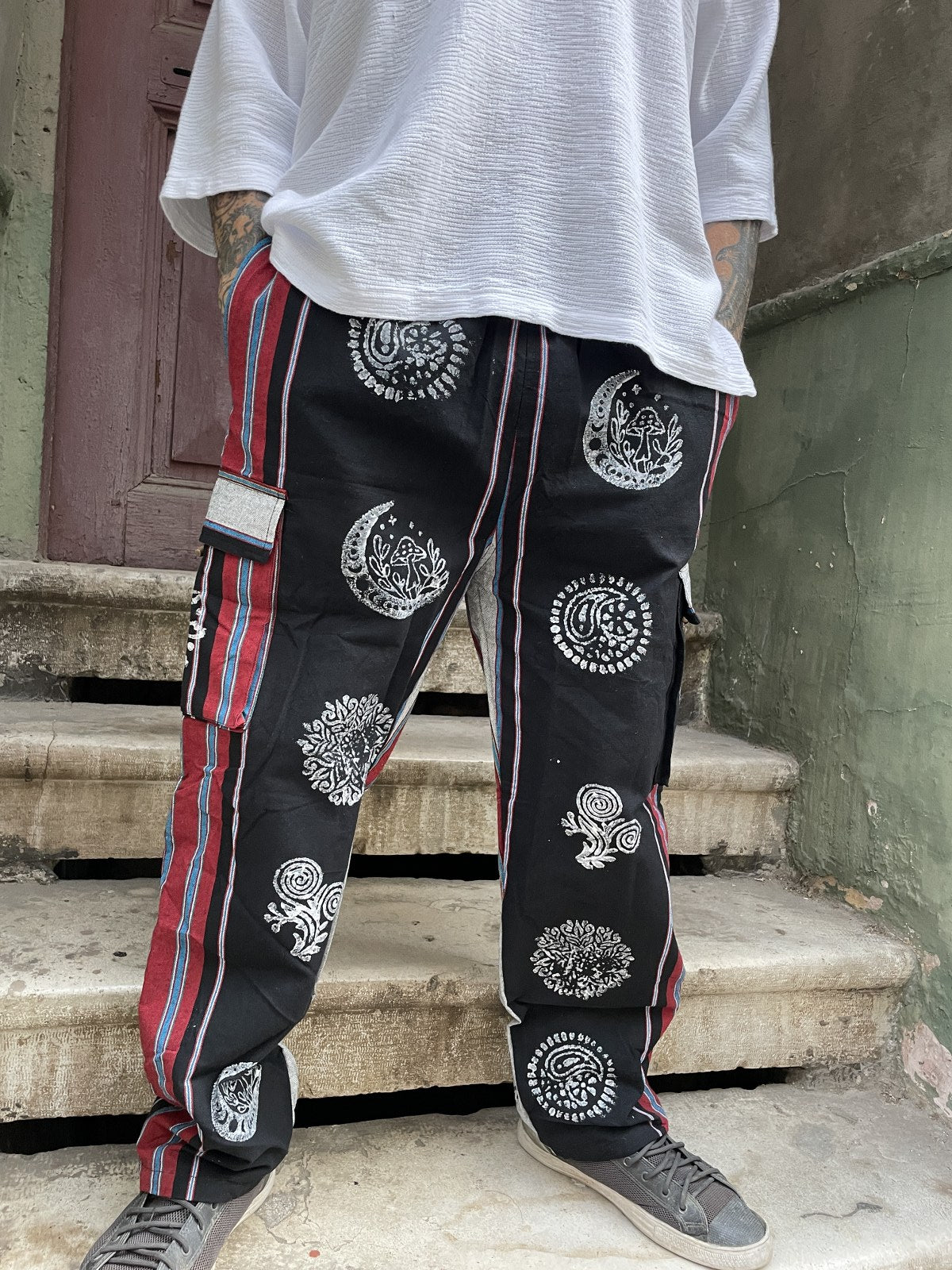 Unisex Nepal Etnik Baskılı Cepli Pantolon – Siyah & Haki