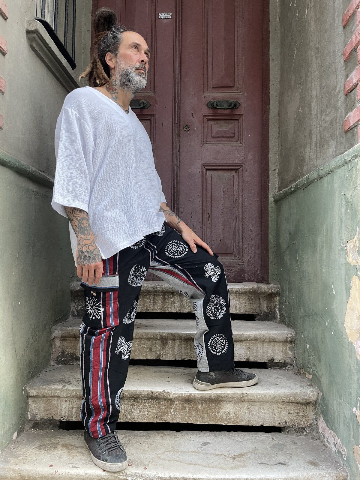 Unisex Nepal Etnik Baskılı Cepli Pantolon – Siyah & Haki