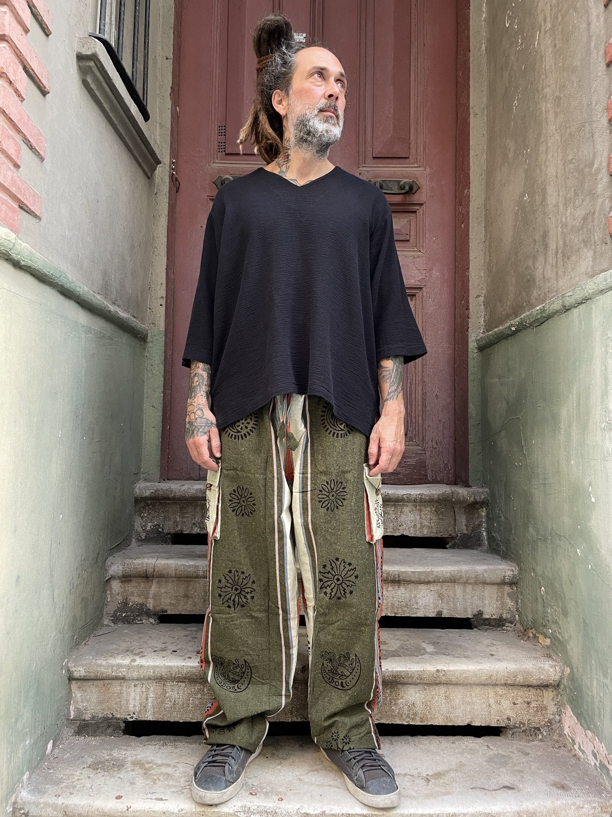 Unisex Nepal Etnik Baskılı Cepli Pantolon – Siyah & Haki