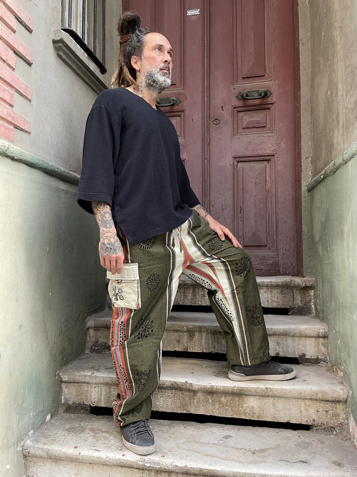 Unisex Nepal Etnik Baskılı Cepli Pantolon – Siyah & Haki