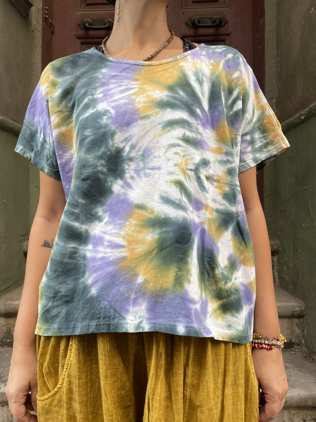 Bohem Batik Tişört – El Yapımı %100 Pamuk