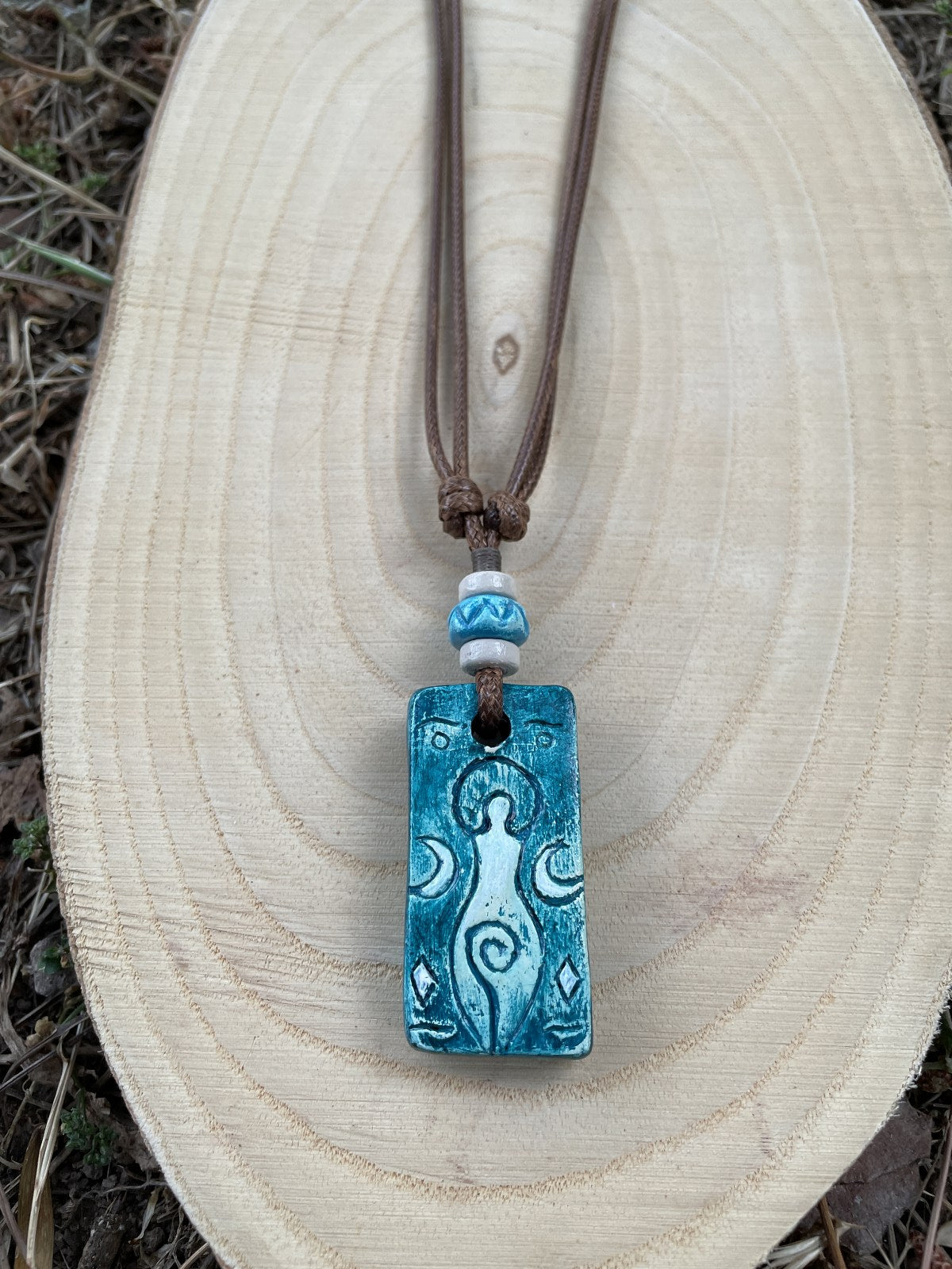 El Yapımı Seramik Bereket Tanrıçası Kolye