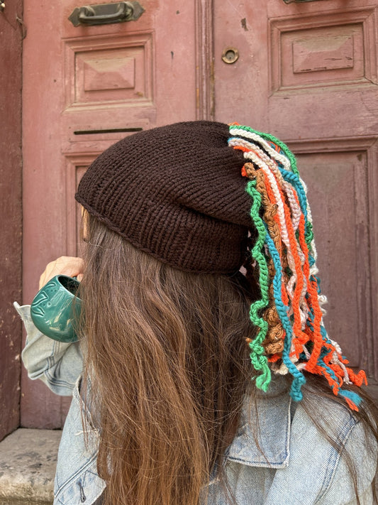Siyah Rastalı Bere - El Yapımı Boho Tarz