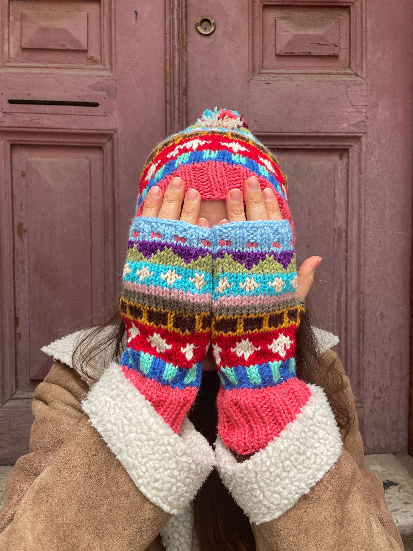 Bohem Yavruağzı Motifli Yün Bere Eldiven Takımı