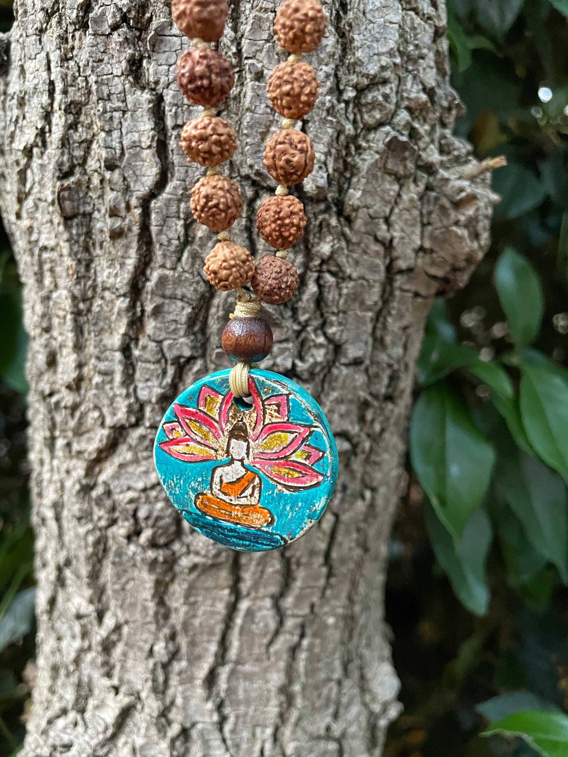 Yoga Sembolü Rudraksha Tohumu Seramik Doğal Tas Mala Kolye
