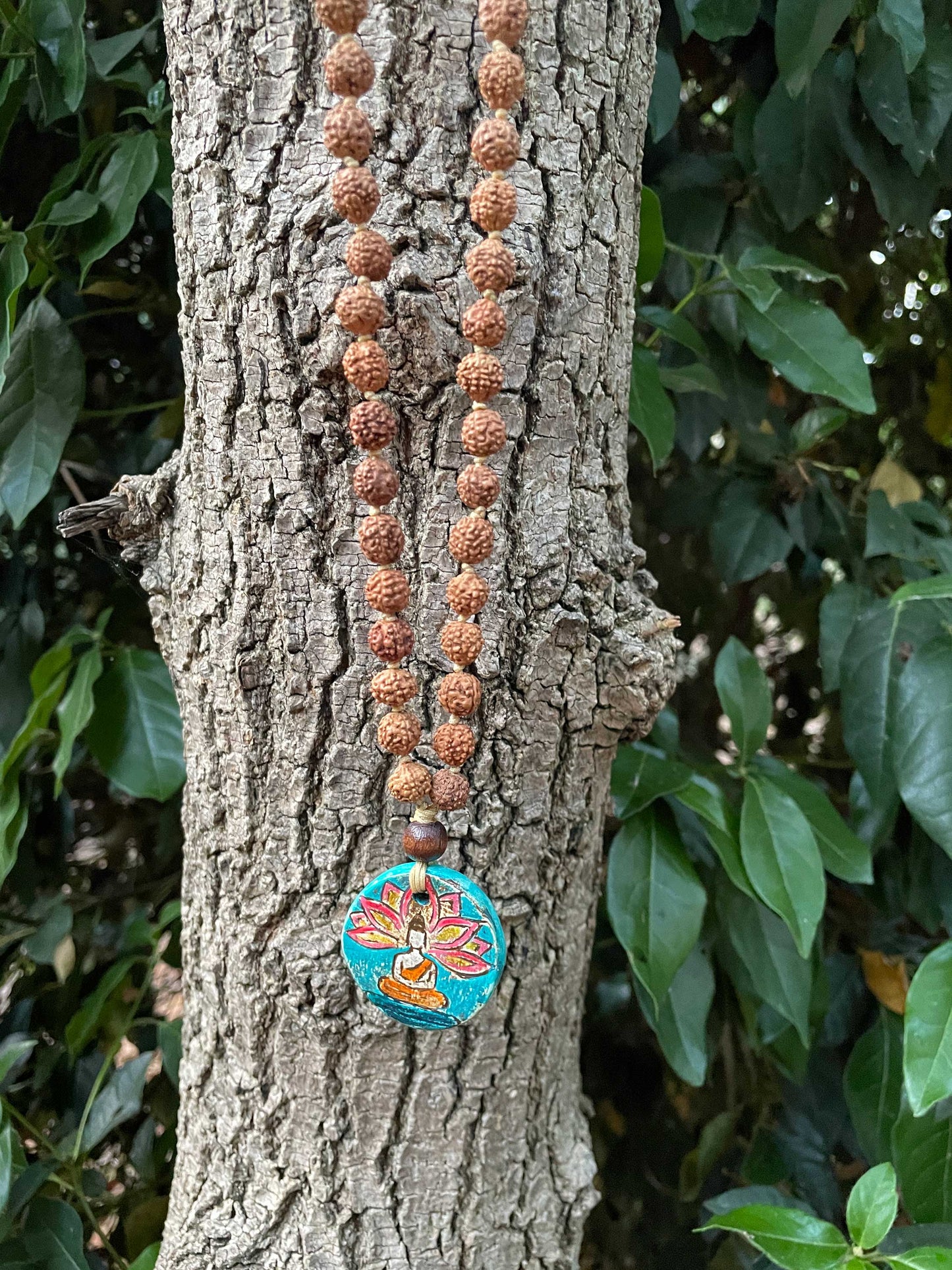 Yoga Sembolü Rudraksha Tohumu Seramik Doğal Tas Mala Kolye