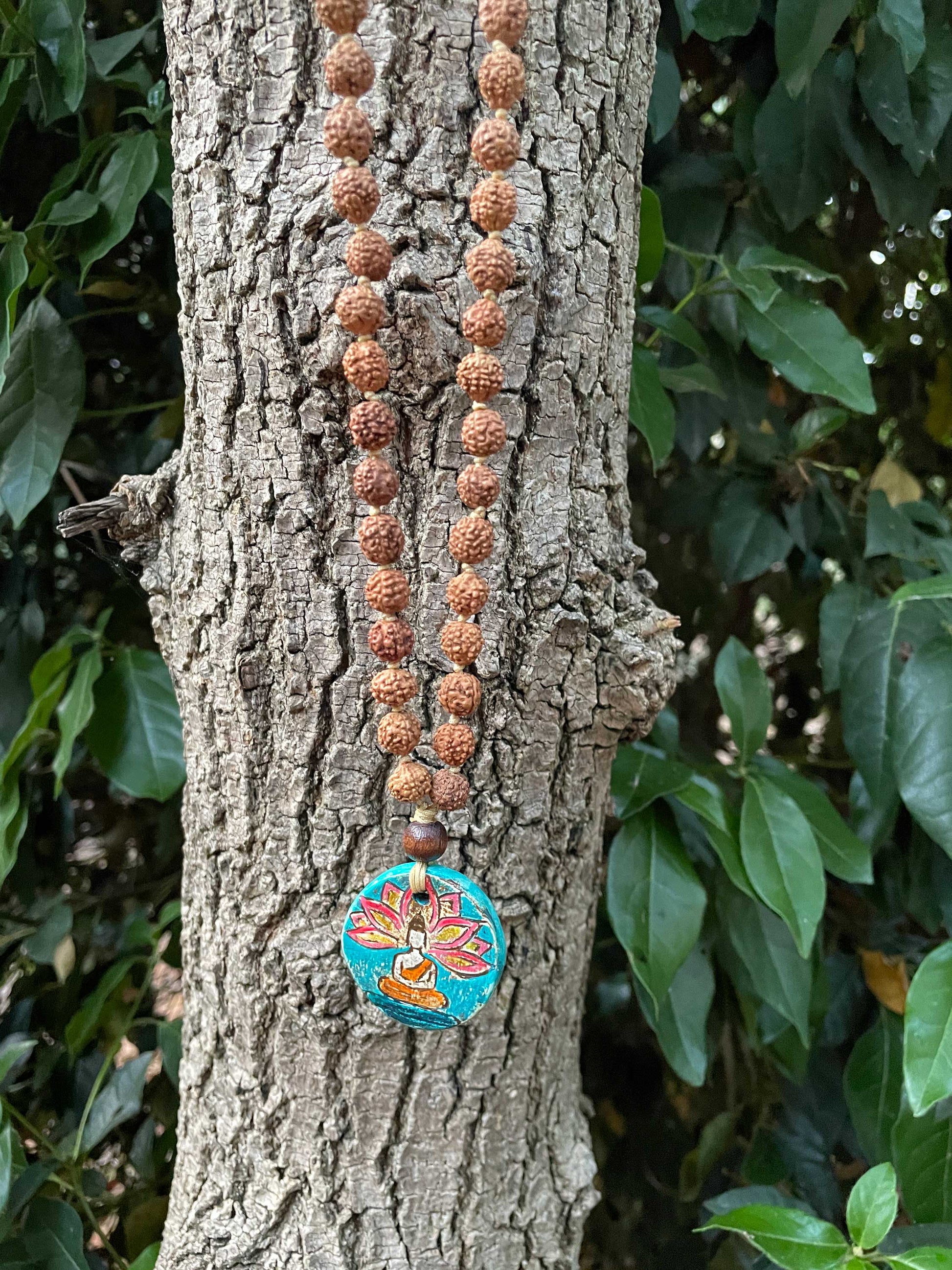 Yoga Sembolü Rudraksha Tohumu Seramik Doğal Tas Mala Kolye