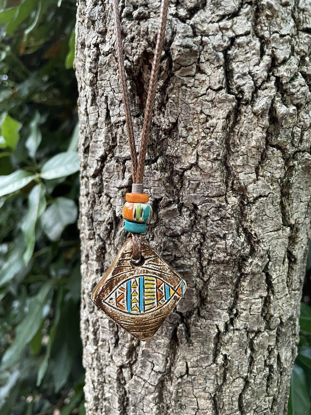 El Yapımı Kare Kahverengi Seramik Kolye