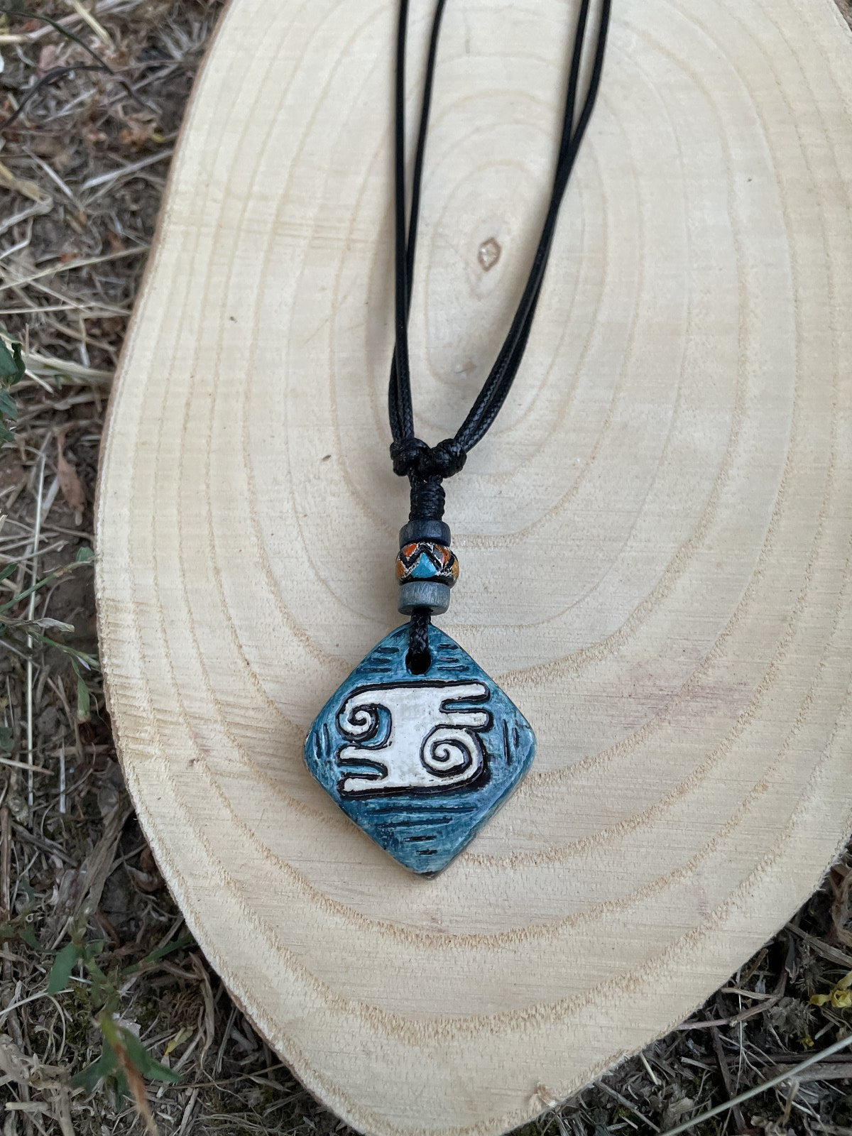 El Yapımı Mavi Krem Seramik Kolye