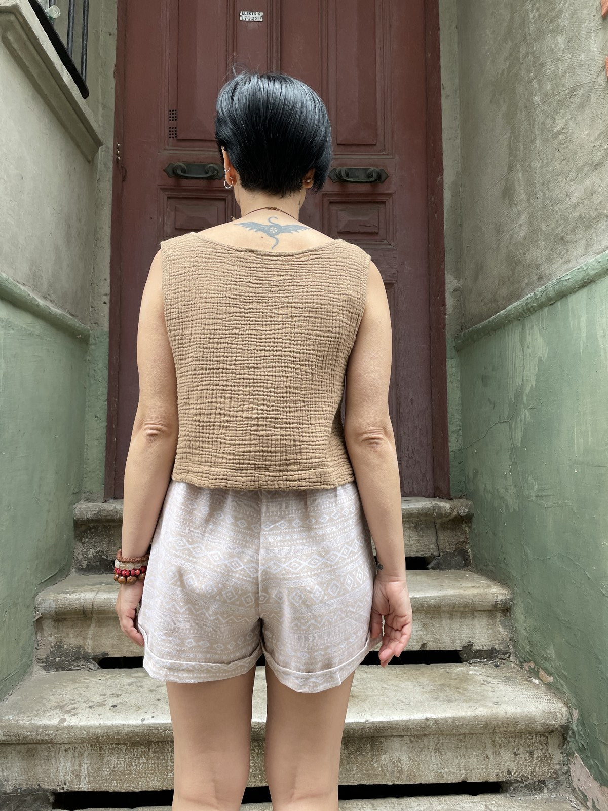 Etnik Desenli Beli Lastikli Bej Şort