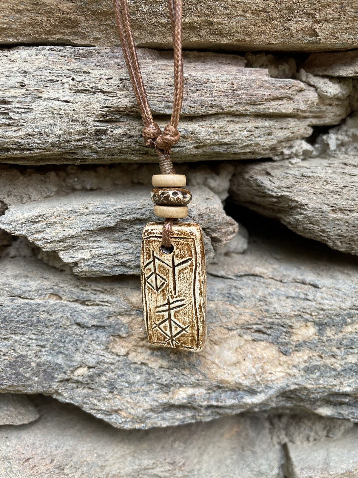 Gerçeklik Sembollü El Yapımı Seramik Kolye