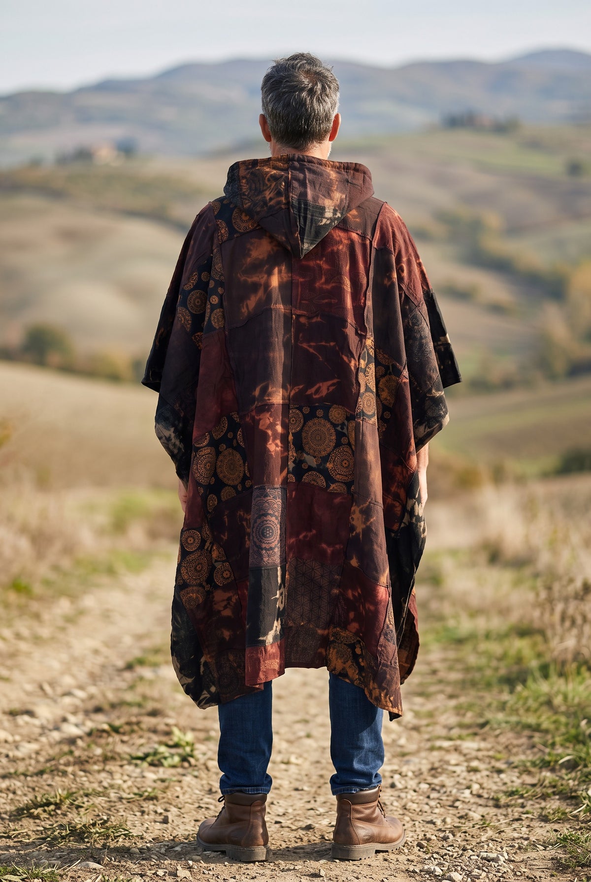Tamang Nepal Patchwork Kapüşonlu Panço – Unisex Bordo Kahve Etnik Tasarım