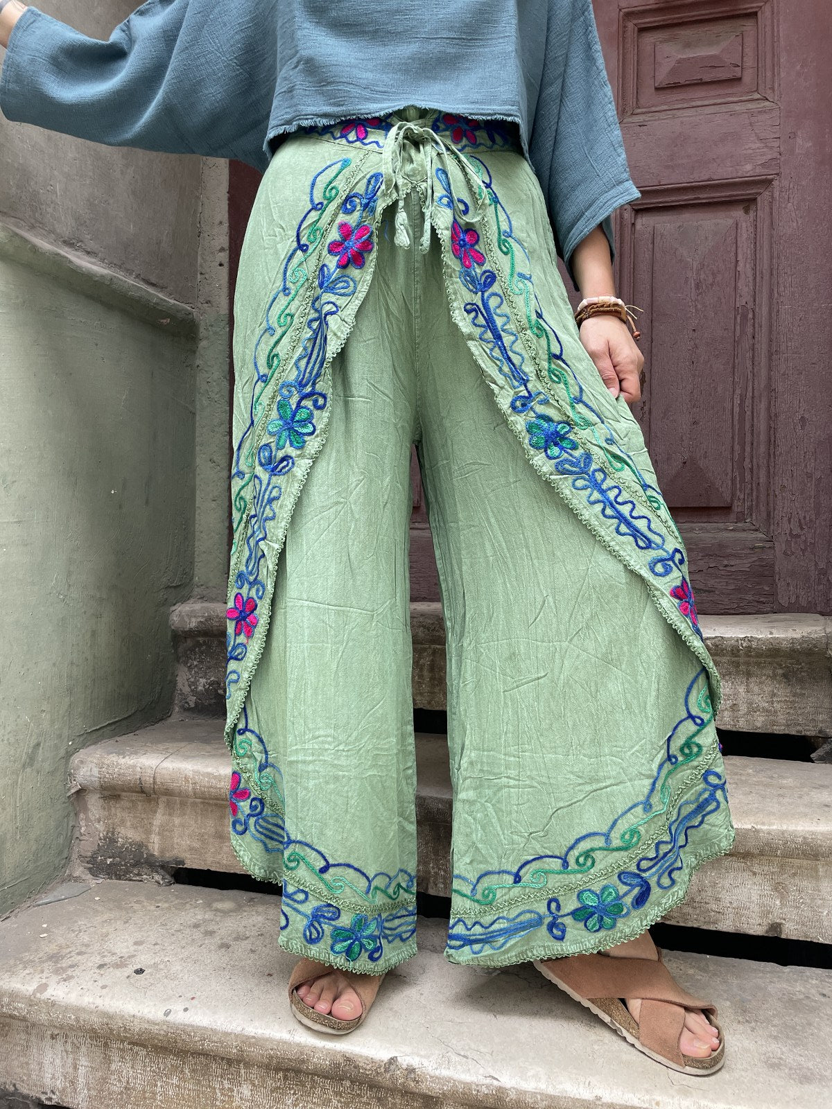 Bohem Çiçekli Kapaklı Kadın Pantolon