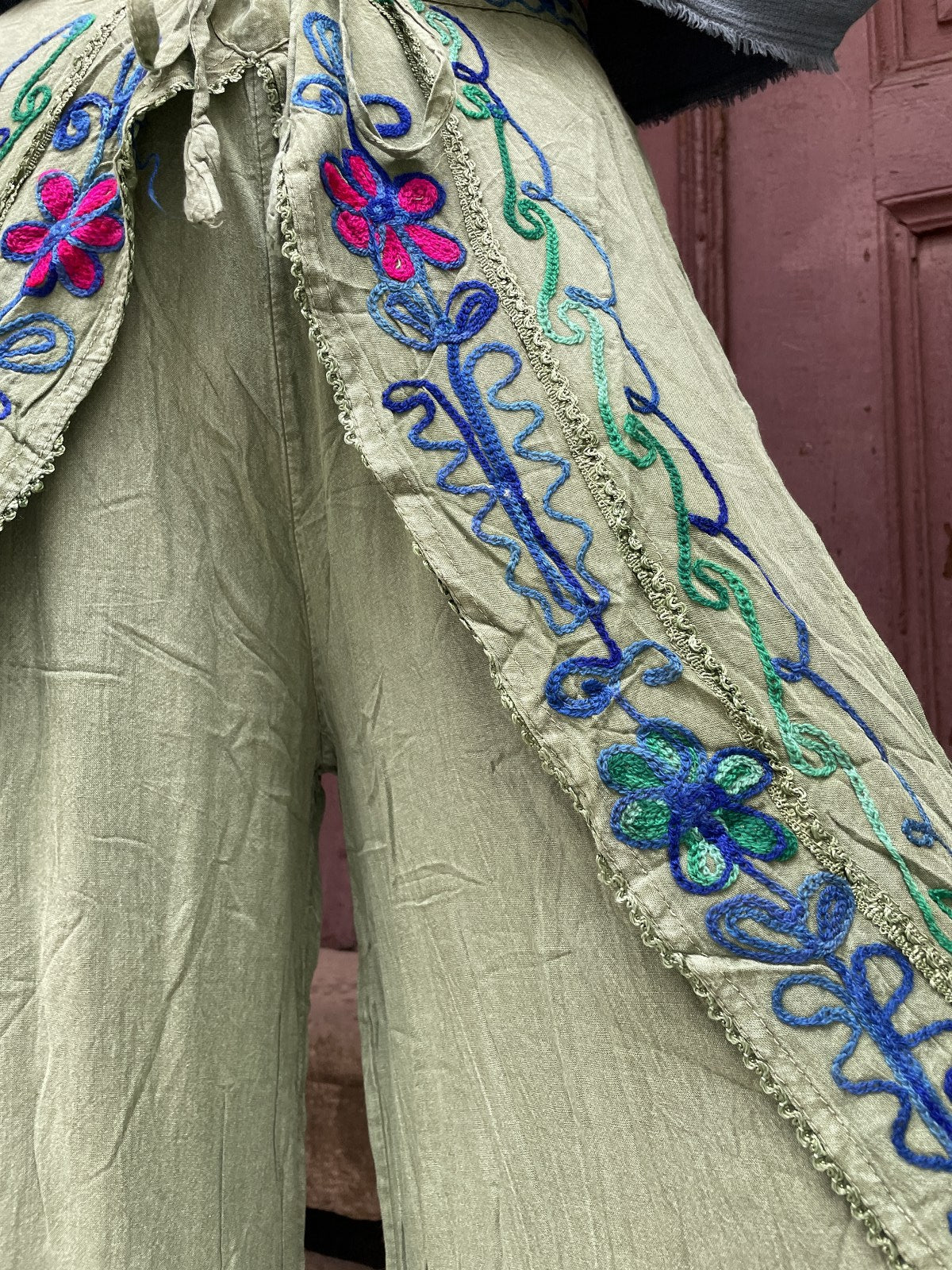 Bohem Çiçekli Kapaklı Kadın Pantolon