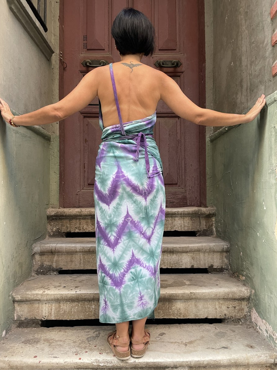 Tasarım Batik Sarong – Çok Yönlü Bağlamalı Viskon Elbise & Etek
