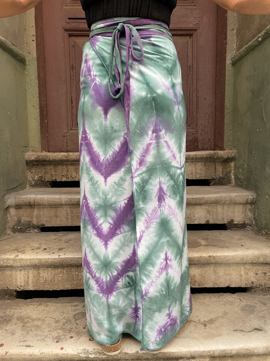 Tasarım Batik Sarong – Çok Yönlü Bağlamalı Viskon Elbise & Etek