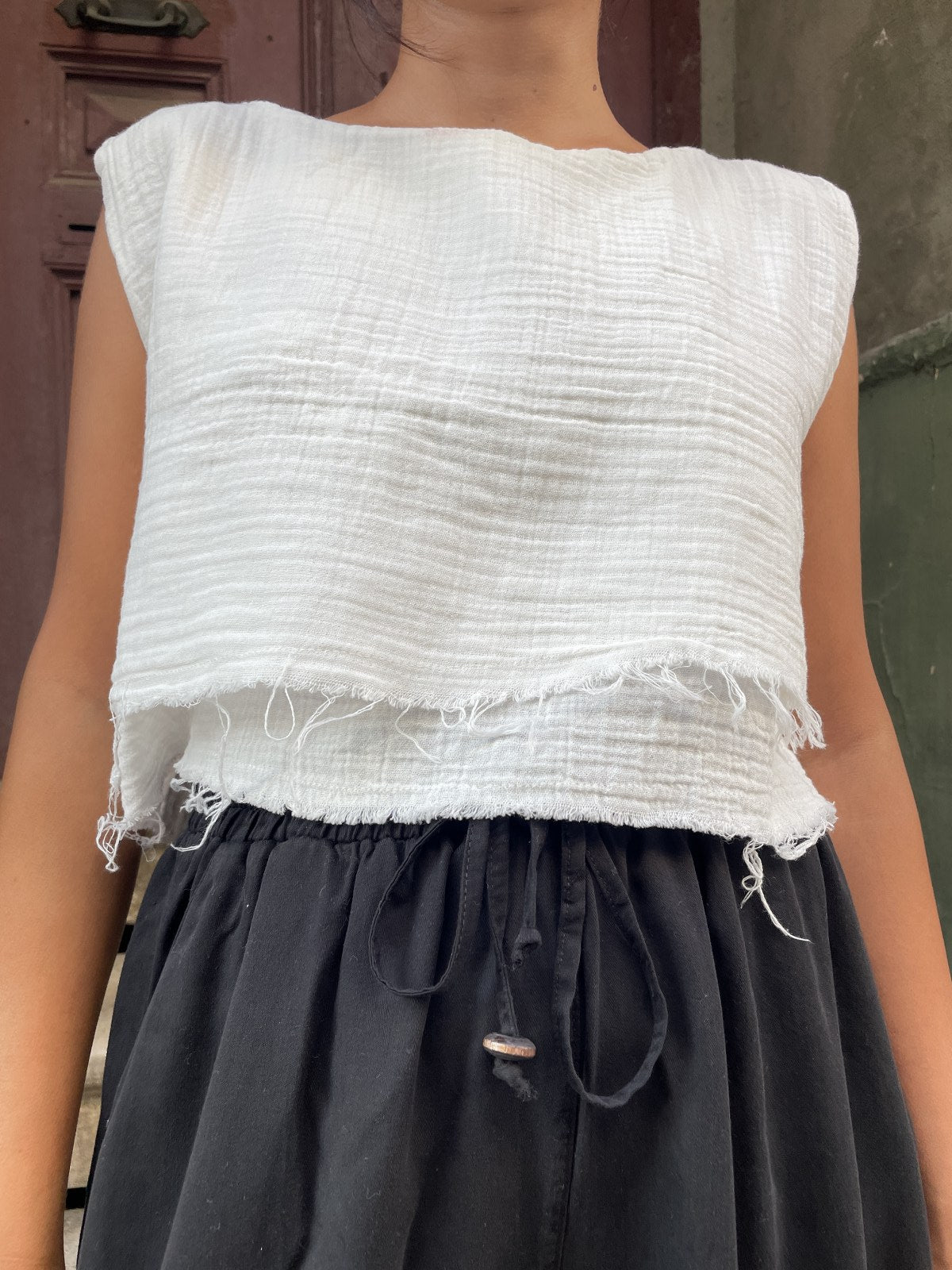 Bohem Müslin Kolsuz Crop Bluz