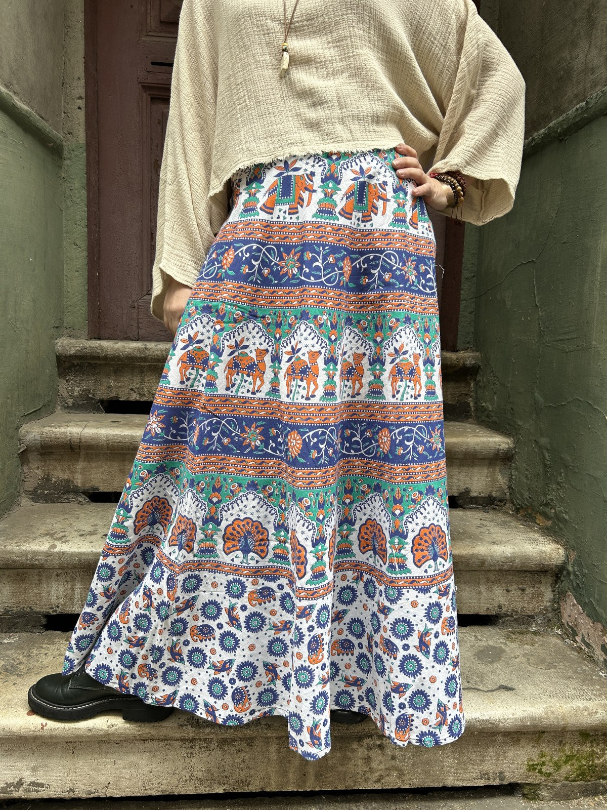 Nepal Siyah Fil Desenli Bağlamalı Etek