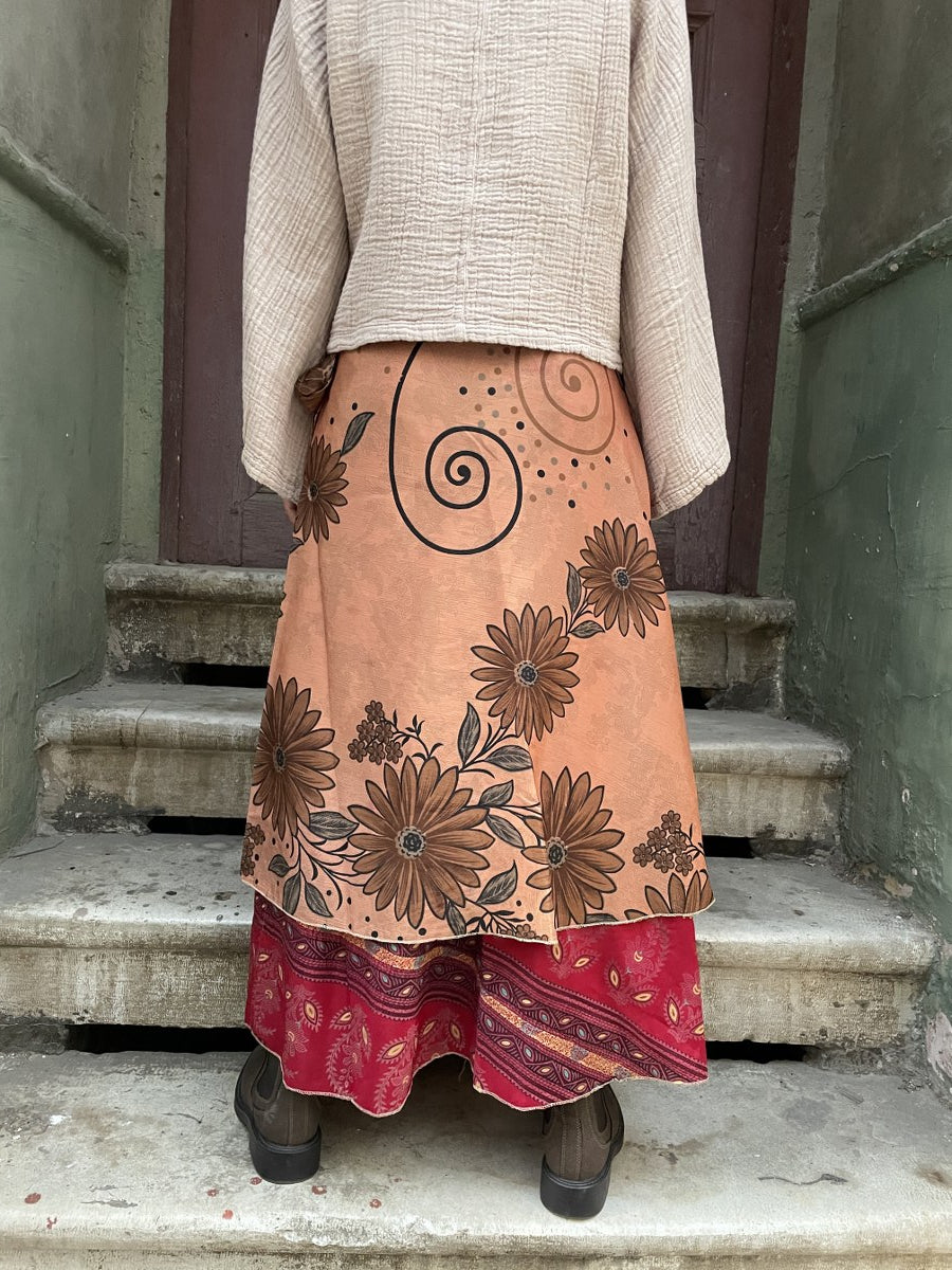 Paisley Desenli Çift Taraflı Nepal İpek Etek – Zarif ve Bohem Stil
