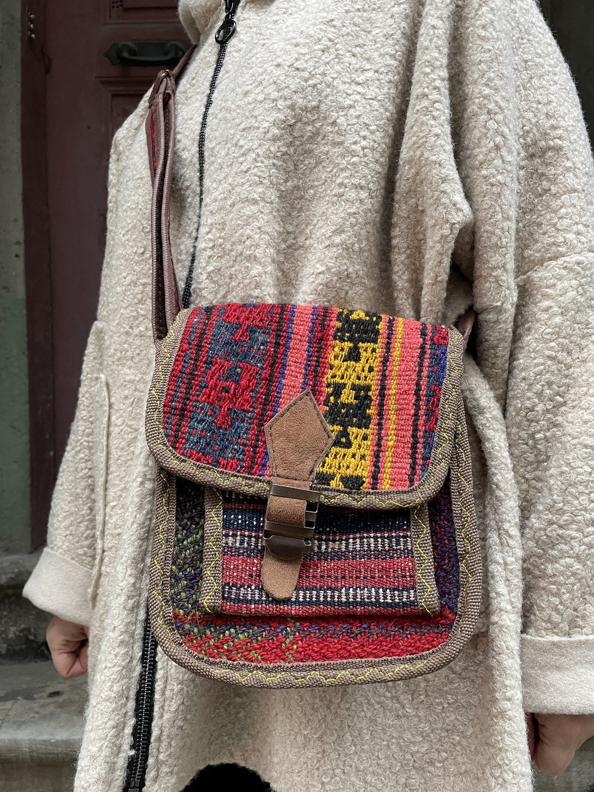 Bohem Renkli Kilim Postacı Çantası