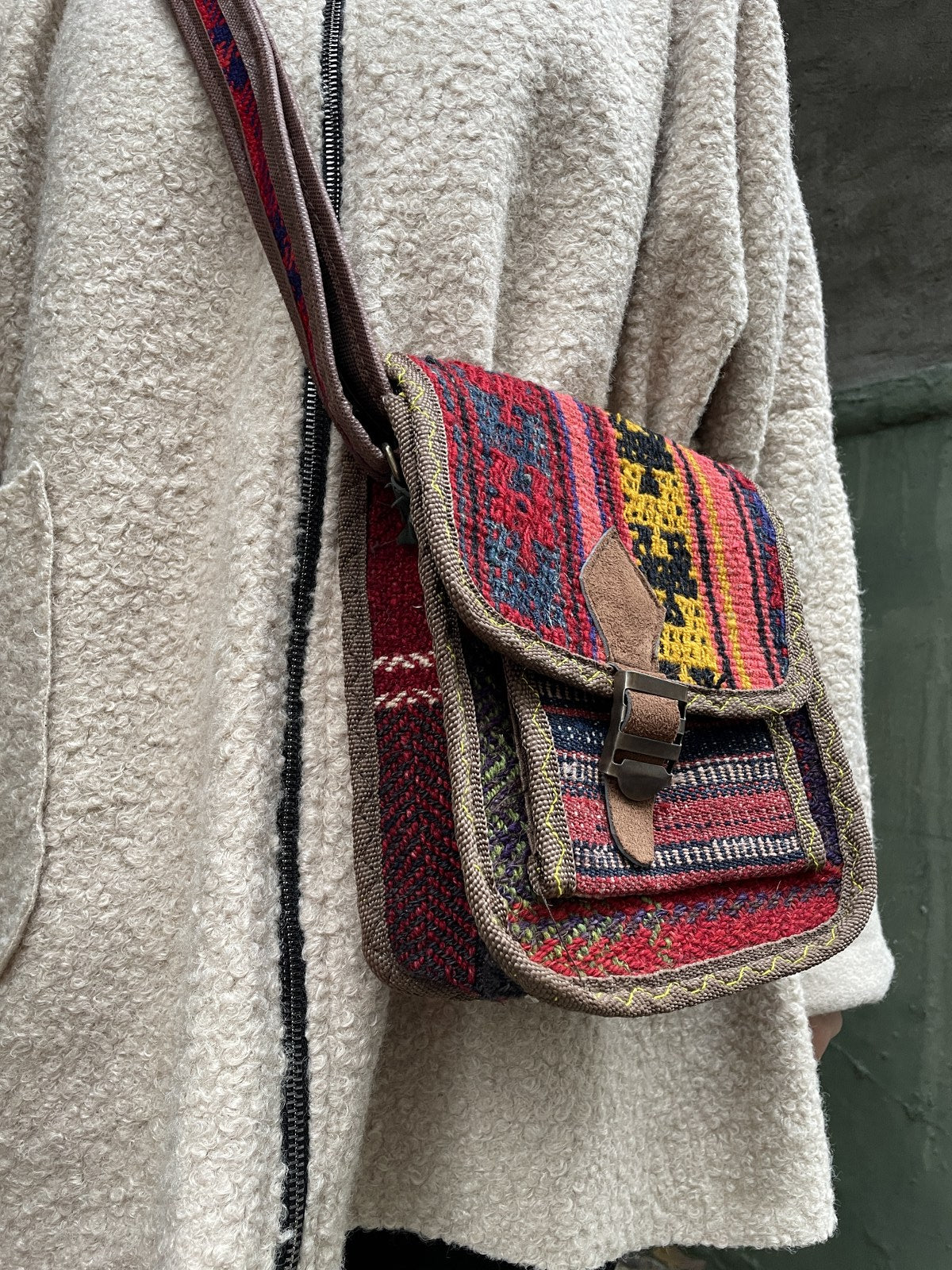 Bohem Renkli Kilim Postacı Çantası