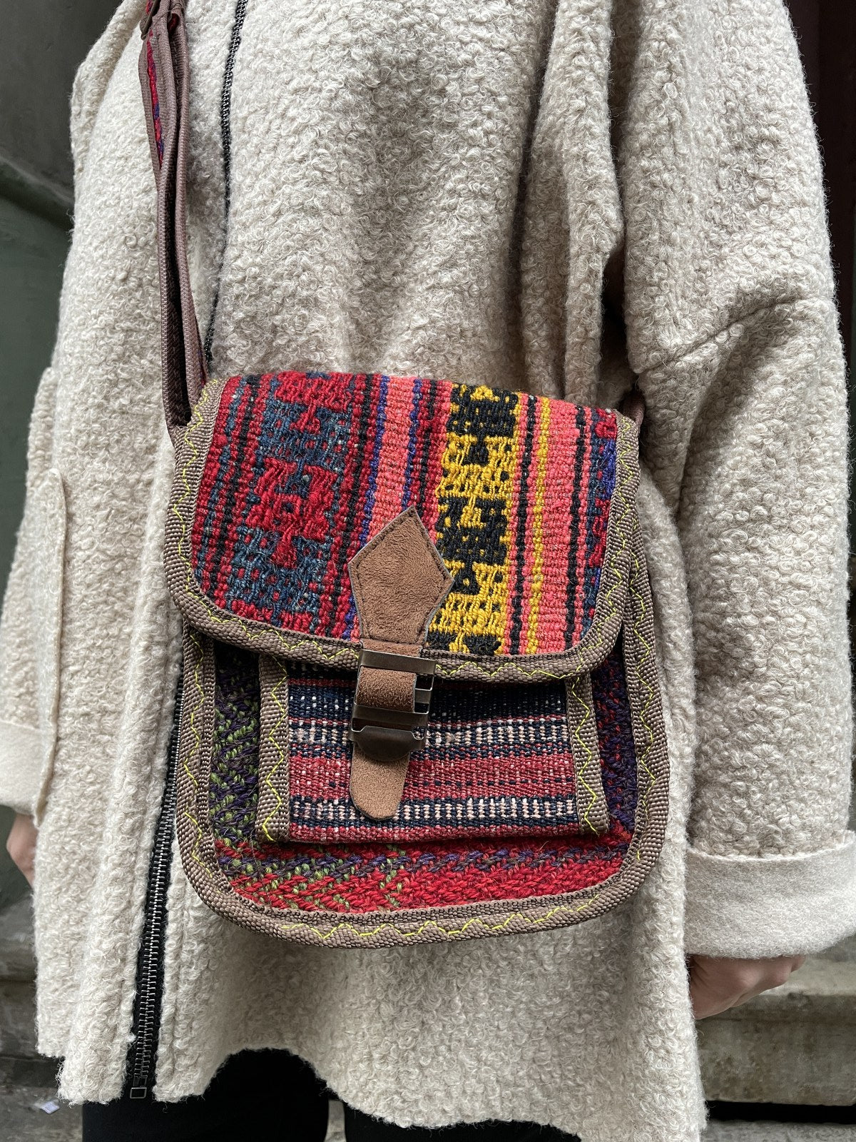 Bohem Renkli Kilim Postacı Çantası