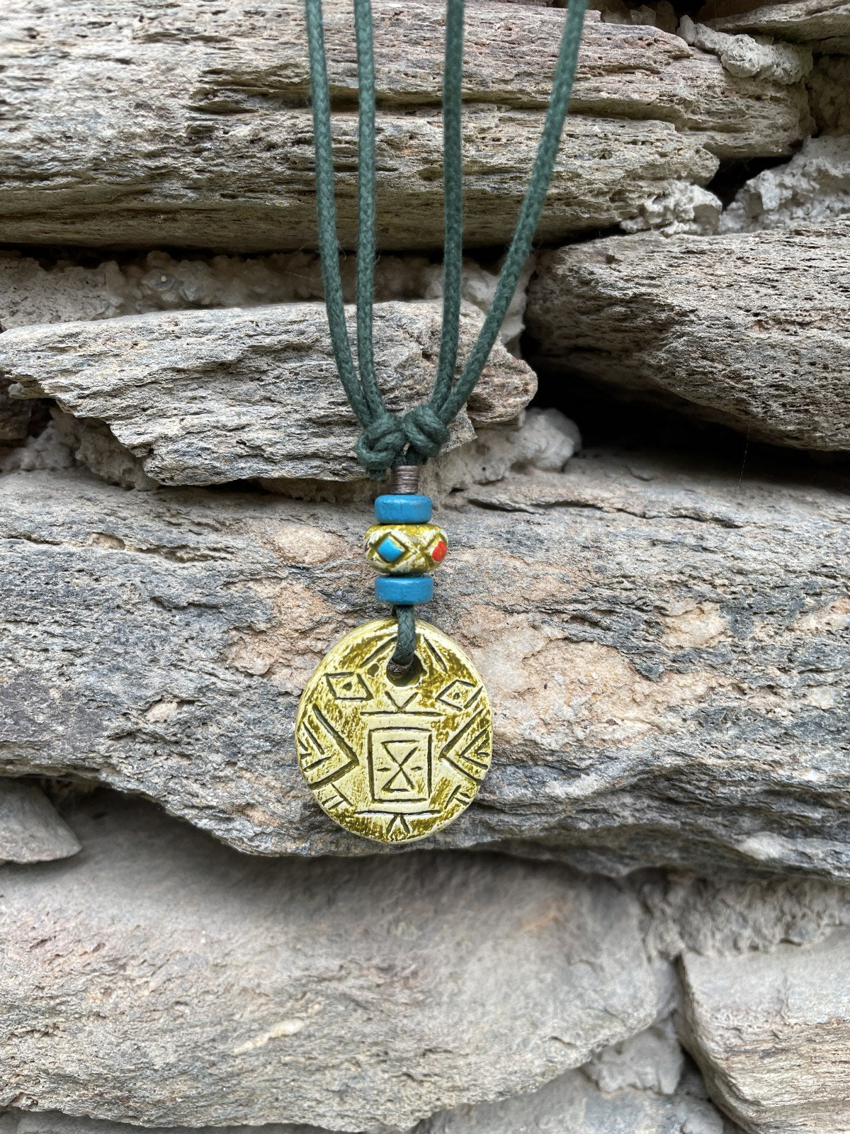 Şafak Sembollü El Yapımı Seramik Kolye