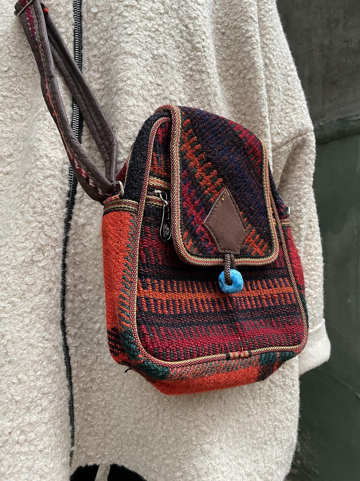 Kiremit Siyah Postacı Çanta