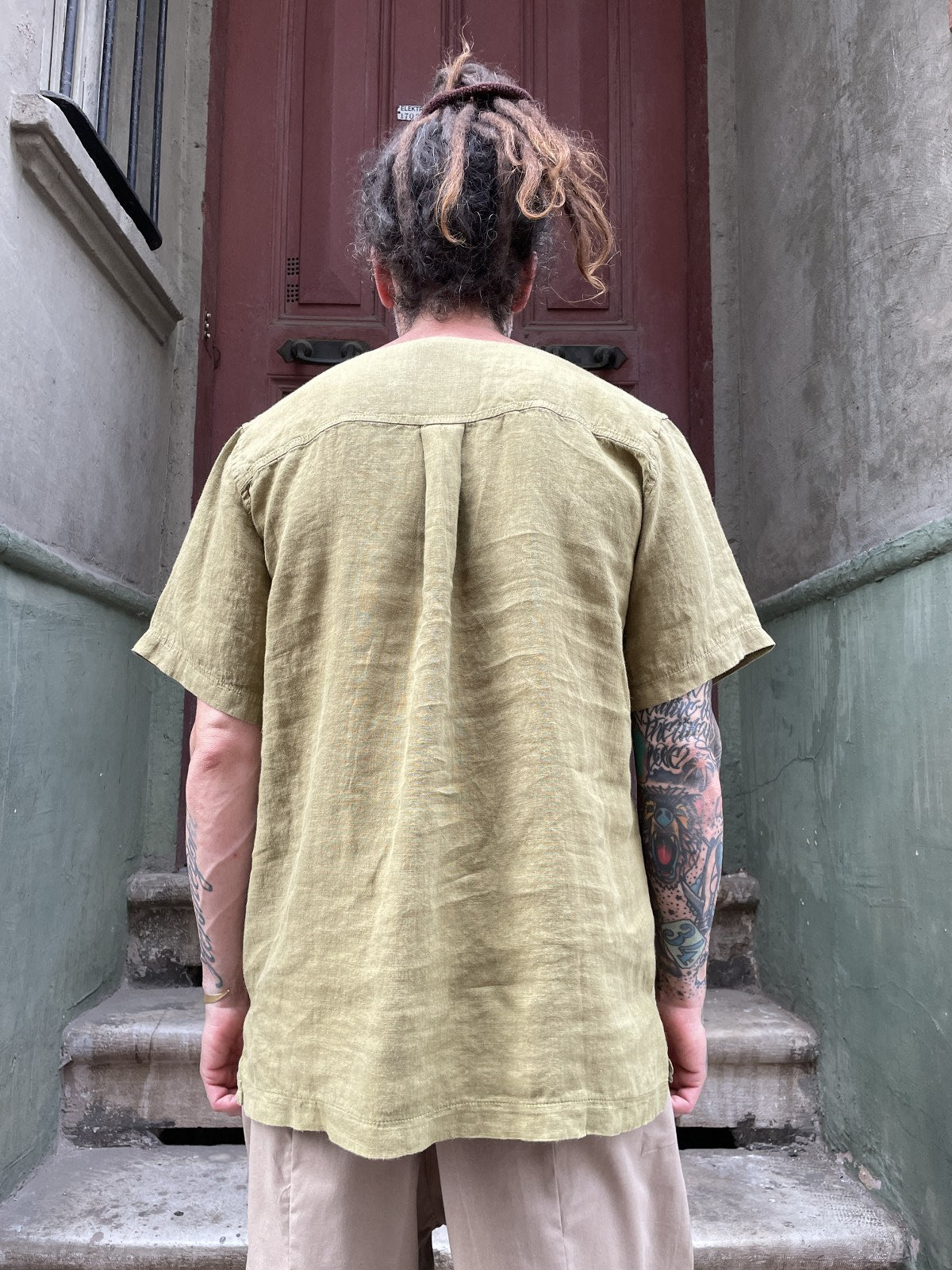 V Yaka Keten Erkek Haki Gömlek