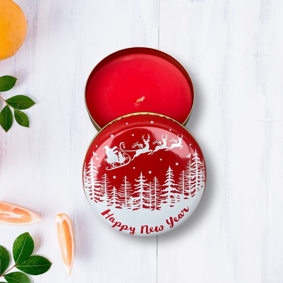 Yılbaşı Noel Baba Temalı Metal Kutuda Kokulu Mum – Yeni Yıl Hediyesi - Kırmızı