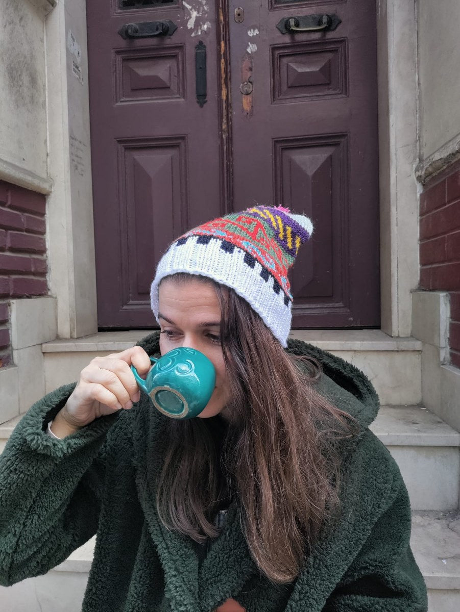 Bohem Etnik Desenli Beyaz Kiremit Yeşil Bere