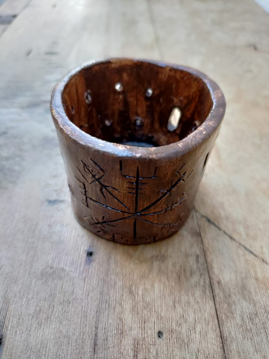Viking Pusula Sembollu El Yapımı Seramik Mumluk