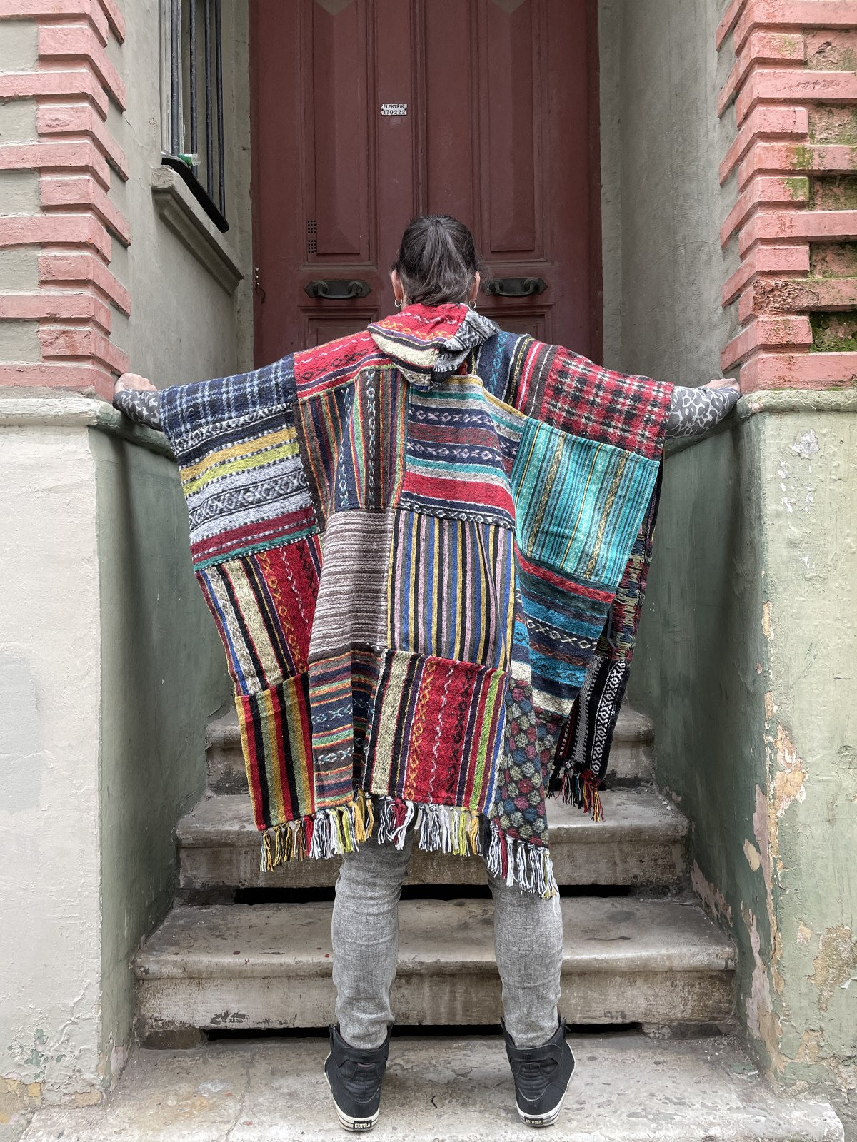 Unisex Nepal Gheri Siyah Beyaz Yeşil Panço