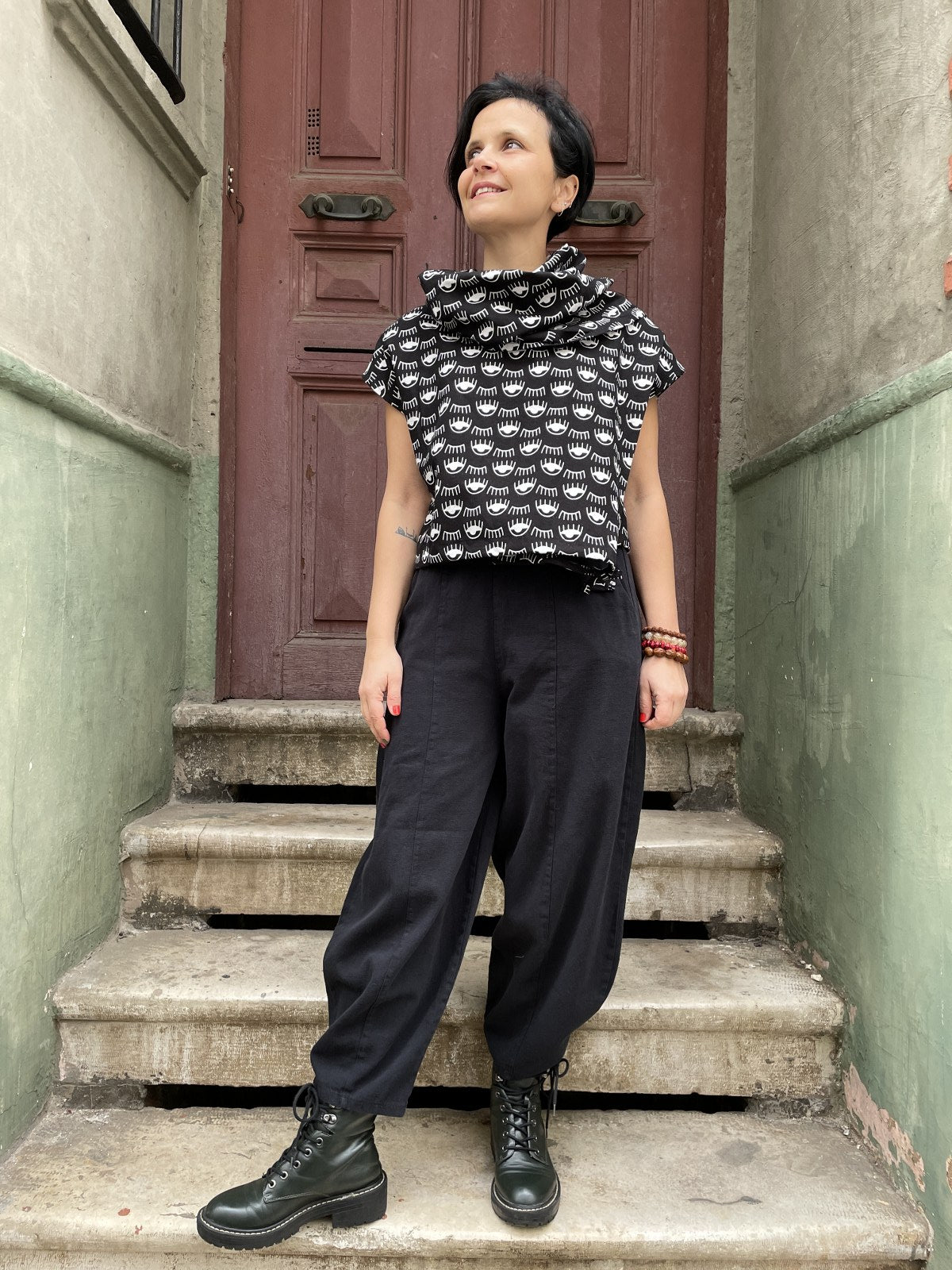 Göz Desenli Siyah Bluz