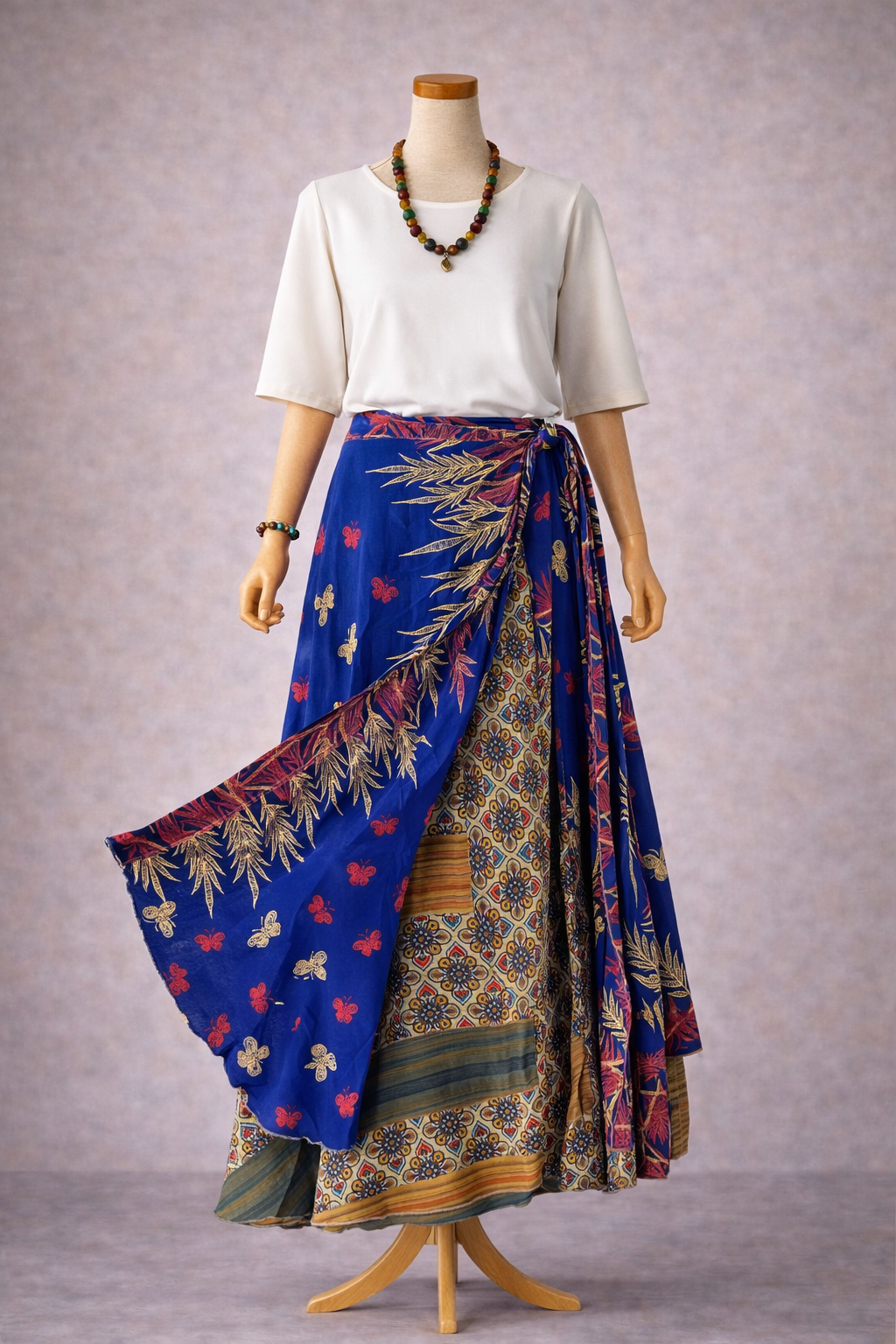 Çift Taraflı Bağlamalı İpek Etek – Mavi Kelebek Desenli (Nepal)