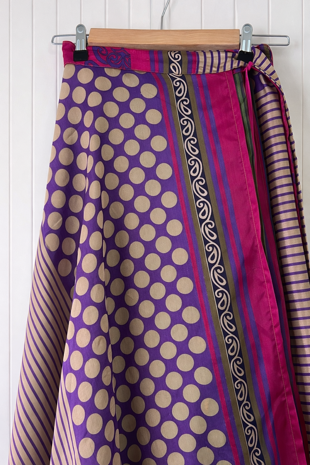 Çift Taraflı Bağlamalı İpek Etek – Damla Desenli (Nepal)