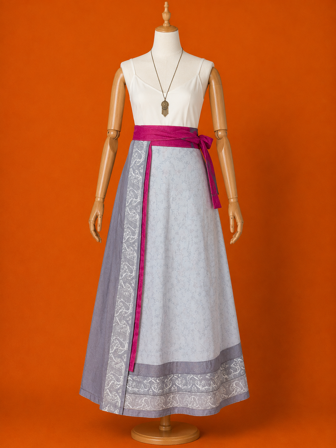 Çift Taraflı Uzun İpek Etek – Antrasit Pembe Desenli Bohem Sarong Etek ve Elbise