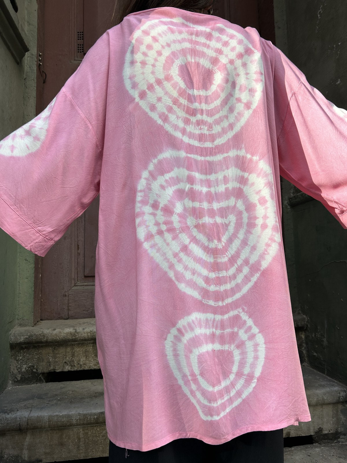 Bohem Batik desenli kimono, %100 viskon kumaştan el yapımı, M-XL bedenlere uygun, rahat ve şık bohem tarzda uzun kimono.