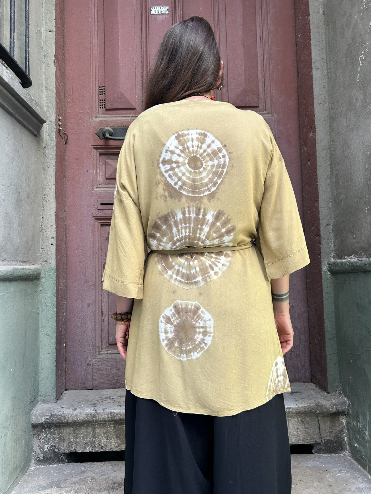 Bohem Batik desenli kimono, %100 viskon kumaştan el yapımı, M-XL bedenlere uygun, rahat ve şık bohem tarzda uzun kimono.