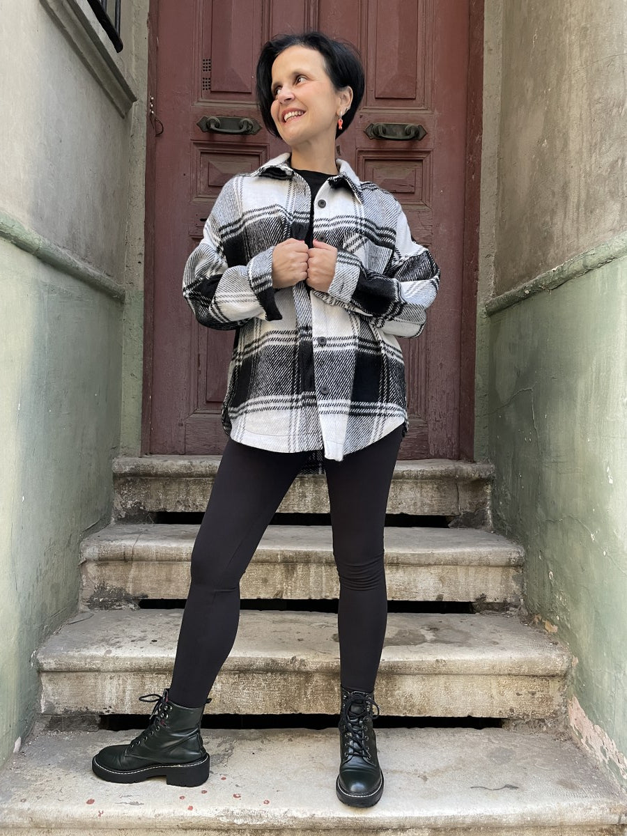 Oversize Kadın Oduncu Gömlek – Boho & Casual- Siyah Beyaz