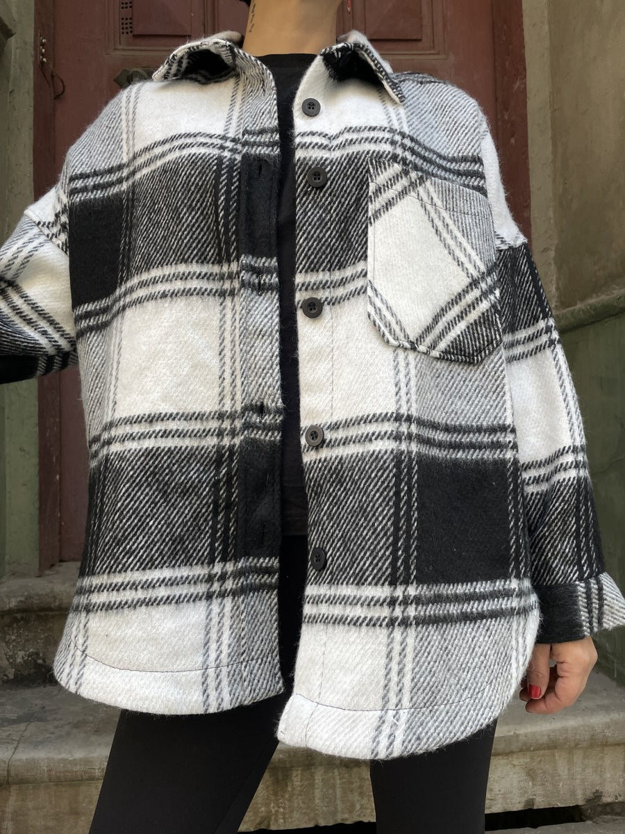 Oversize Kadın Oduncu Gömlek – Boho & Casual- Siyah Beyaz