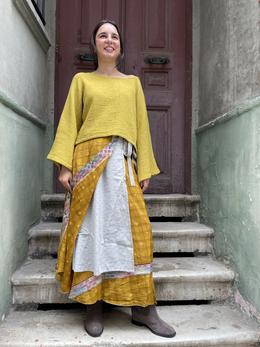 Nepal İpek Çift Taraflı Bağlamalı Etek – Sarı Desenli