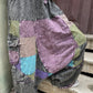 Kadınlar için Nepal patchwork şalvar. Taşlanmış kumaş, bol cep, salaş kesim ve ayarlanabilir bel ile S–XL arası bedenlere uyumlu. Bohem stil ile günlük konfor birleşiyor.