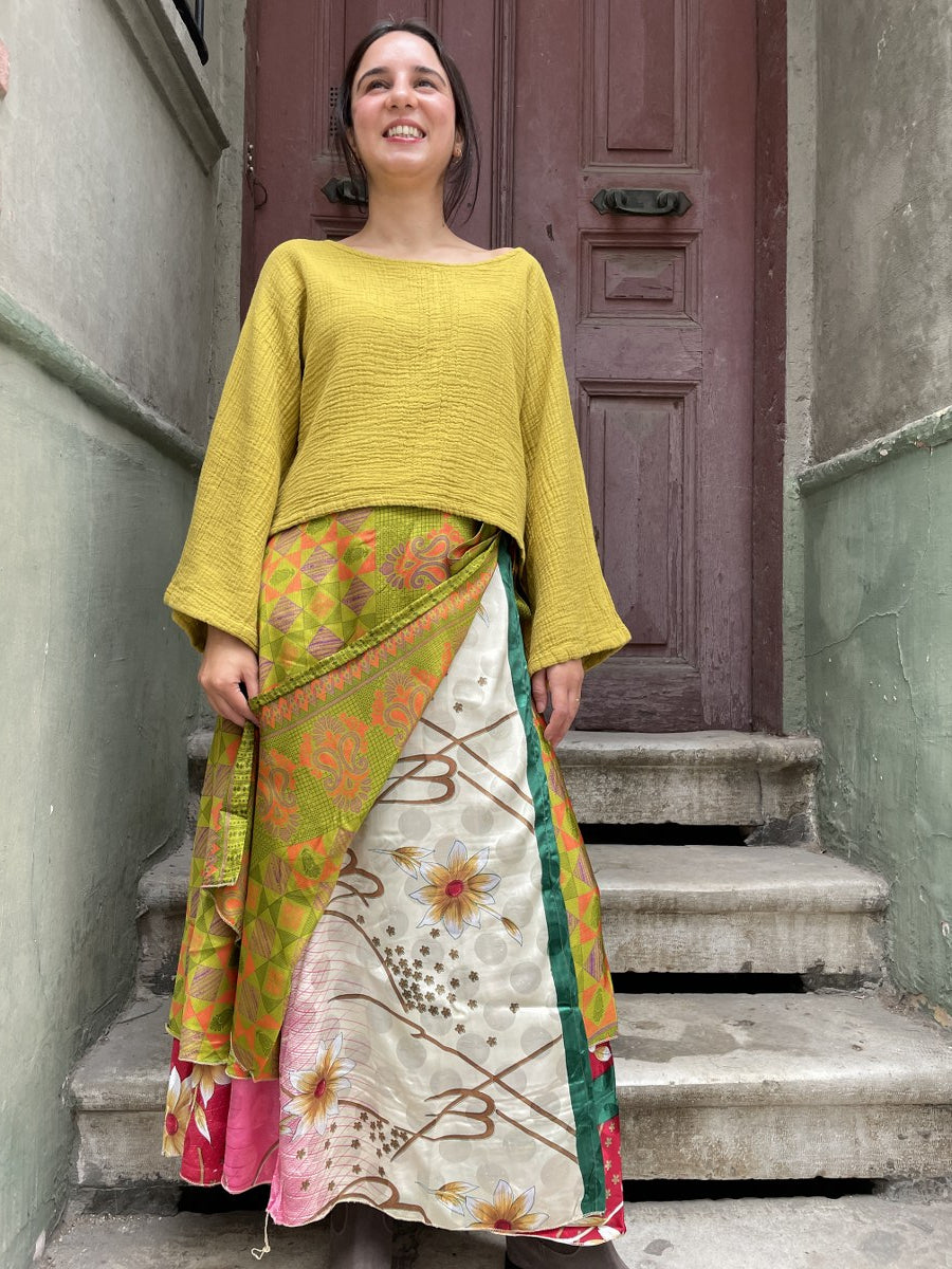 Nepal İpek Çift Taraflı Bağlamalı Etek – Yeşil Sarı Desenli