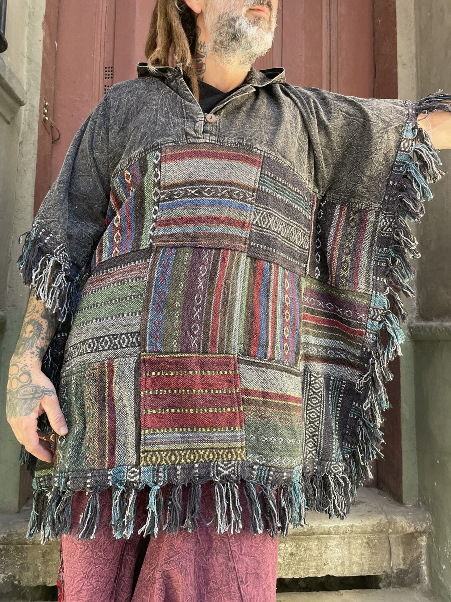 Unisex Nepal Gheri Geo Print Poncho